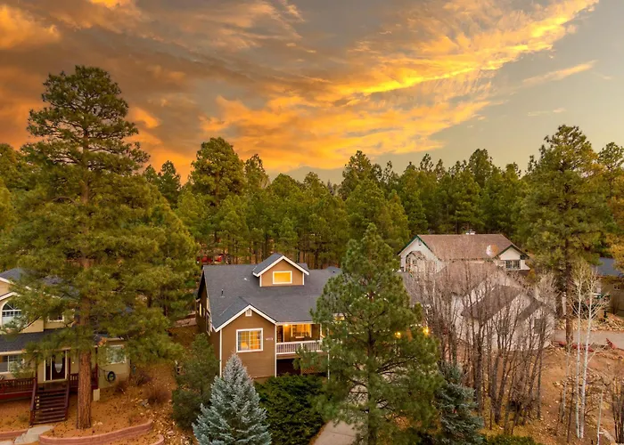 Ferienhaus Forest Heights Mountain Views Hot Tub Heated Floors Pizza Oven