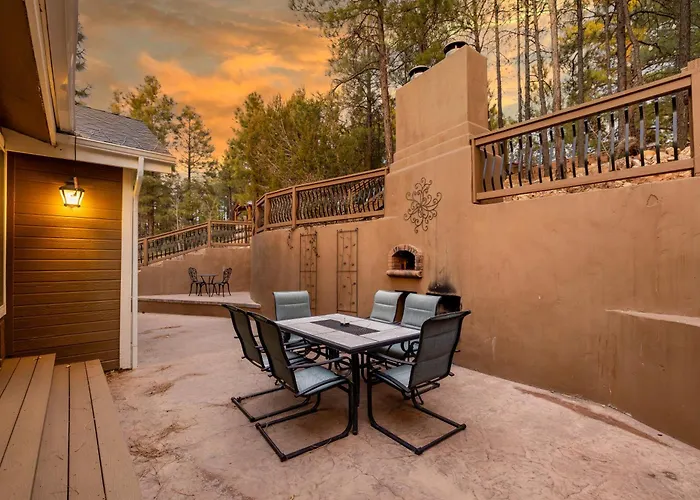 Forest Heights Mountain Views Hot Tub Heated Floors Pizza Oven Ferienhaus