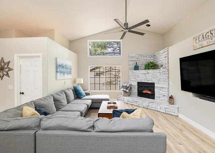 Forest Heights Mountain Views Hot Tub Heated Floors Pizza Oven * Flagstaff