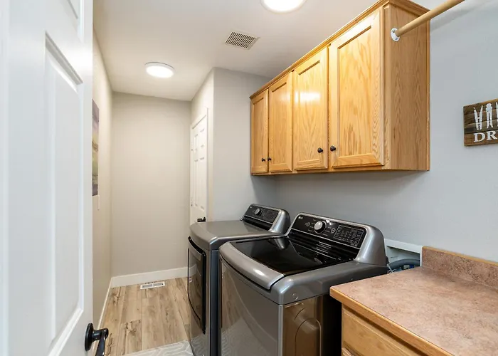 Forest Heights Mountain Views Hot Tub Heated Floors Pizza Oven Ferienhaus